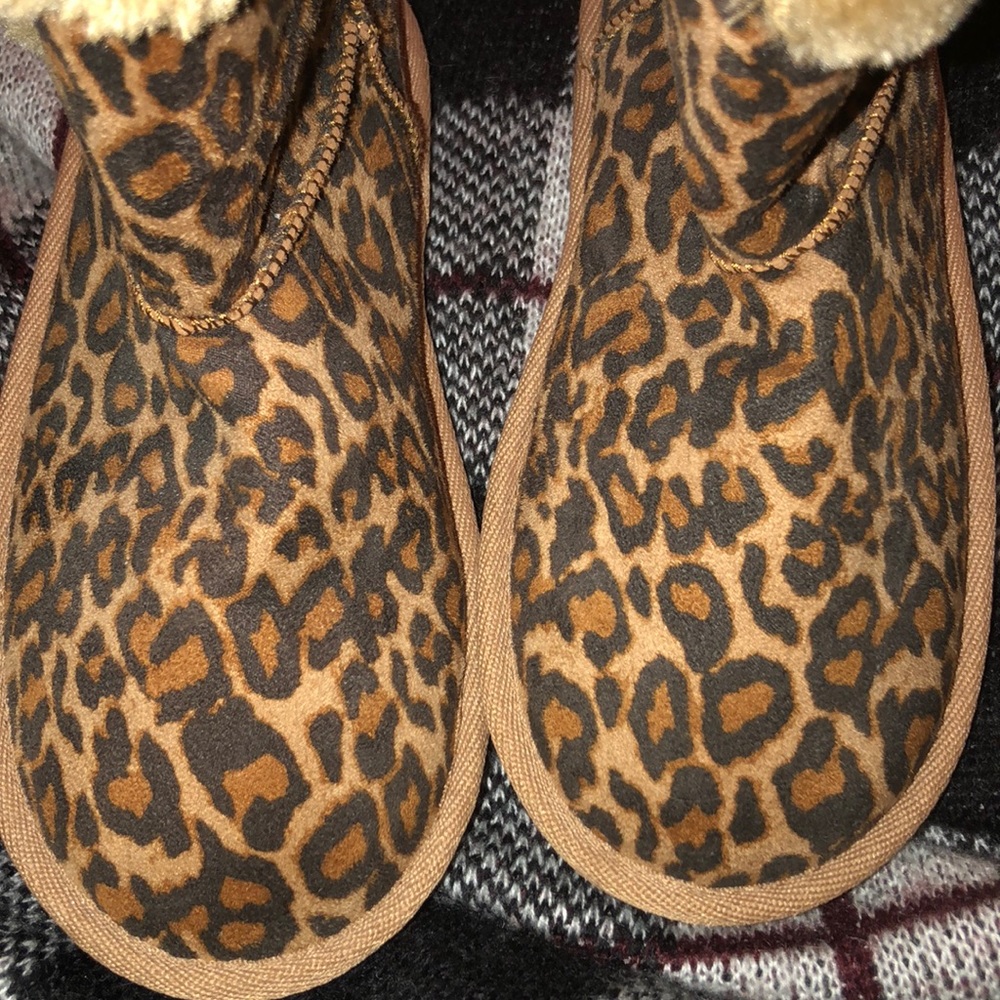Leopard The Childrens Place fur ankle boots size 4